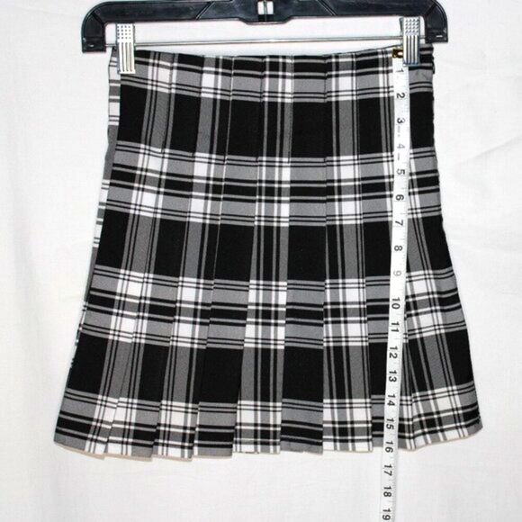 🖤 No Boundaries Y2K Plaid Mini Skirt – XS 1 – Nwot 90s Retro Preppy Clueless🖤 - Picture 3 of 4